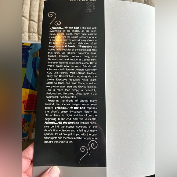 Friends TV Show Memorabilia Set - Picture 8 of 8